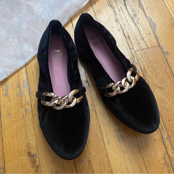 NWOT Esporre Velvet Chain Detail Ballet Flats - Picture 2 of 7